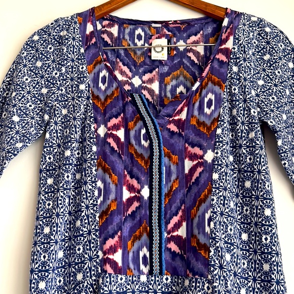 Anthropologie Akemi + Kin Blue Purple Split Neck Ikat Boho Top - Picture 8 of 11